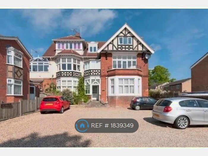 2 Bedroom Flat To Rent In Earlesmead House, Walmer, Deal, CT14