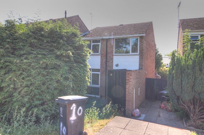 3 Bedroom End Of Terrace House For Sale In Croyde Close, Leicester, LE5