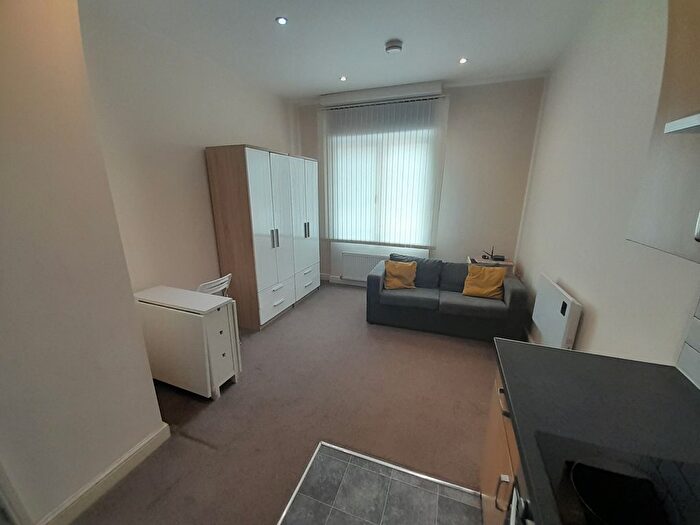 Studio To Rent In Westgate, Wakefield, WF2