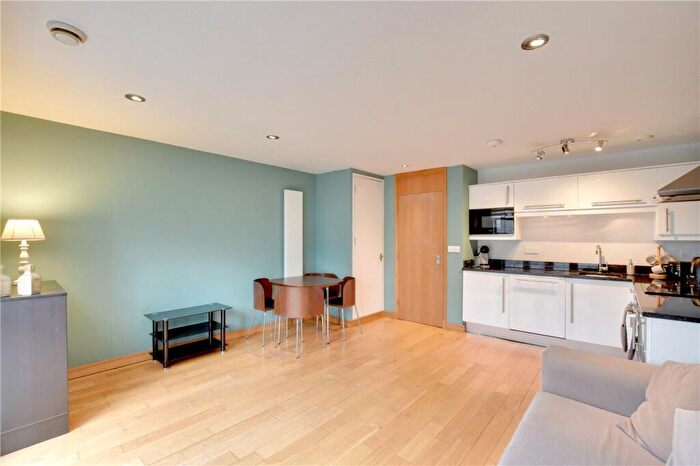2 Bedroom Apartment For Sale In Station Crescent, Blackheath, London, SE3