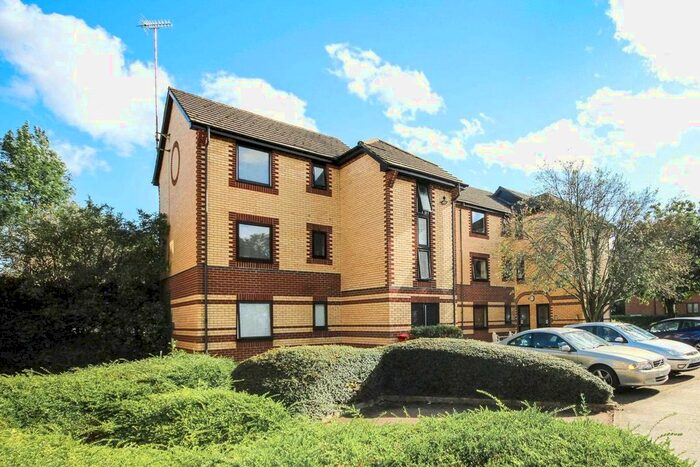 1 Bedroom Flat To Rent In Finchampstead Road, Wokingham RG40