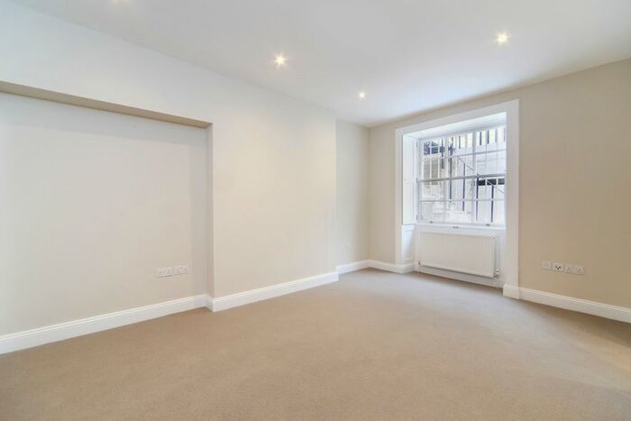 1 Bedroom Studio To Rent In Bryanston Square, London, W1H