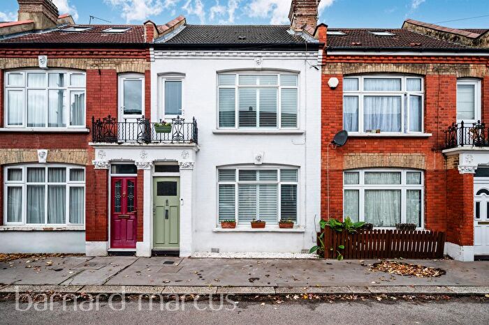 2 Bedroom Terraced House For Sale In Brocklesby Road, London, SE25