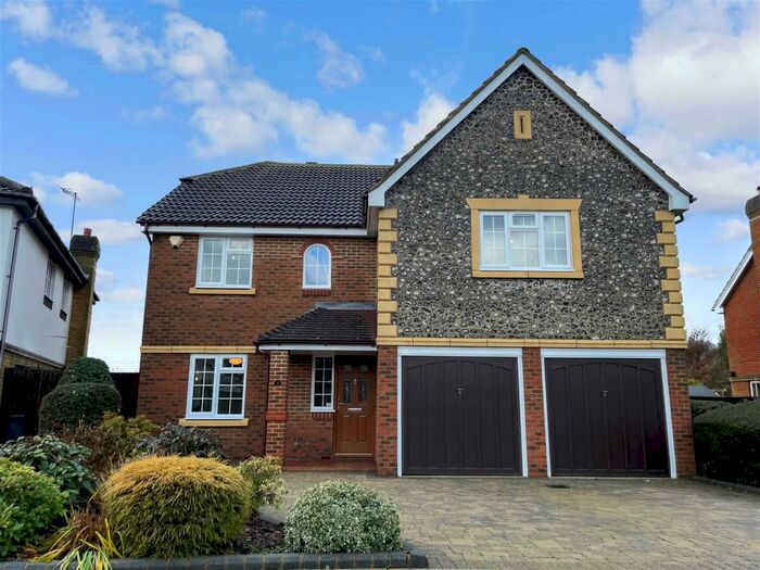 Houses for sale & to rent in RH9 8AE, Oxted Road, Godstone Godstone