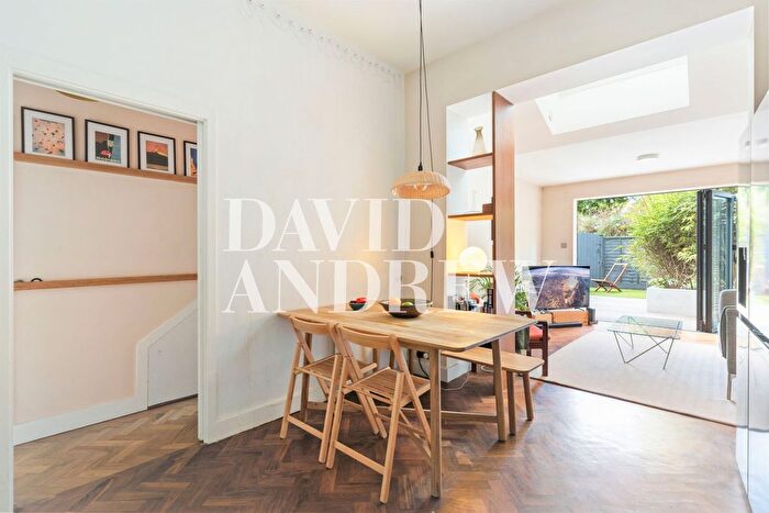 2 Bedroom Flat To Rent In Somerfield Road, London, N4