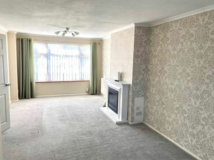 3 Bedroom Terraced House To Rent In Russells Ride, Waltham Cross, EN8