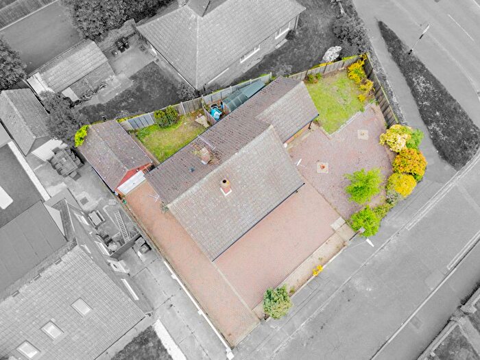 3 Bedroom Detached Bungalow For Sale In Cottage Drive, Colchester, CO2