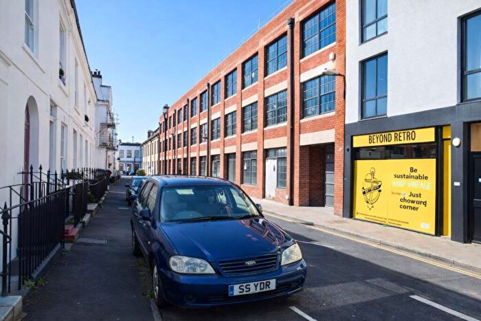 2 Bedroom Flat For Sale In Robert Street, Brighton, BN1