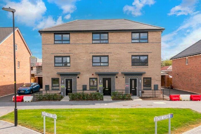 4 Bedroom Terraced House To Rent In Bates Close, Bourne, Lincolnshire, PE10