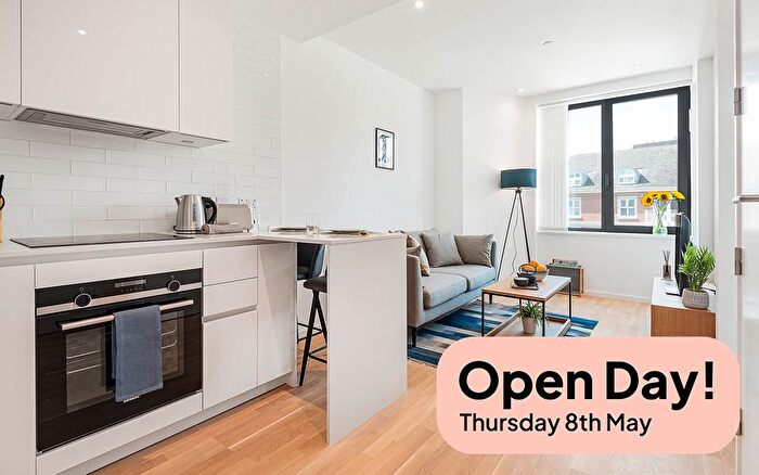 1 Bedroom Flat To Rent In Queens Road, Reading, RG1