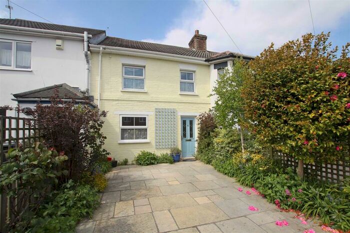 3 Bedroom Terraced House To Rent In Victoria Road, Bournemouth, BH1