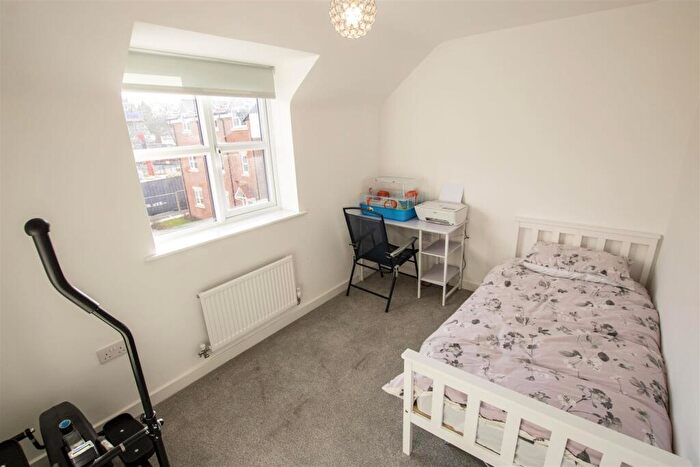 2 Bedroom Apartment To Rent In Escelie Way, Birmingham, West Midlands, B29