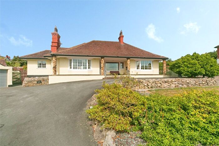 3 Bedroom Bungalow For Sale In Warren Road, Deganwy, Conwy, LL31