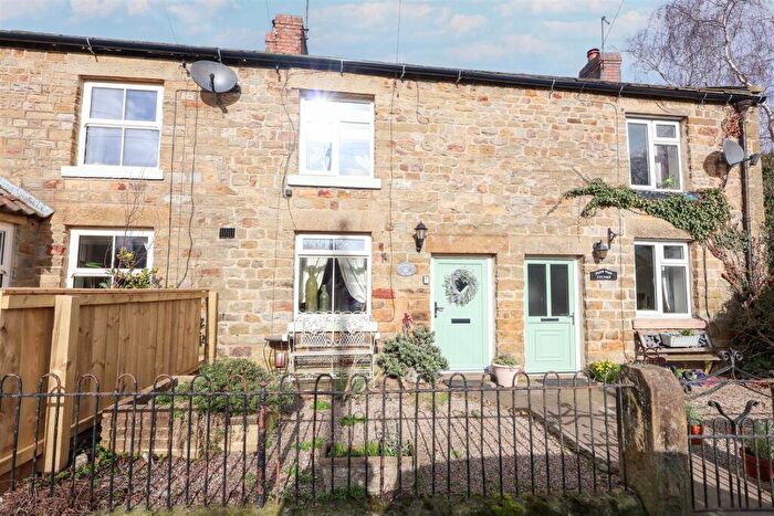 1 Bedroom Cottage For Sale In Main Street, Kirkby Malzeard, HG4