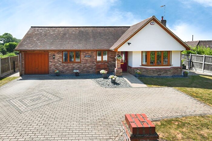 3 Bedroom Detached Bungalow For Sale In Kingsway, Hullbridge, Hockley, SS5