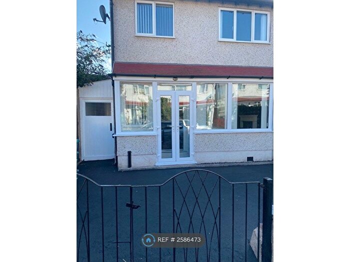 3 Bedroom Semi-Detached House To Rent In The Crescent, Rhos On Sea, Colwyn Bay, LL28