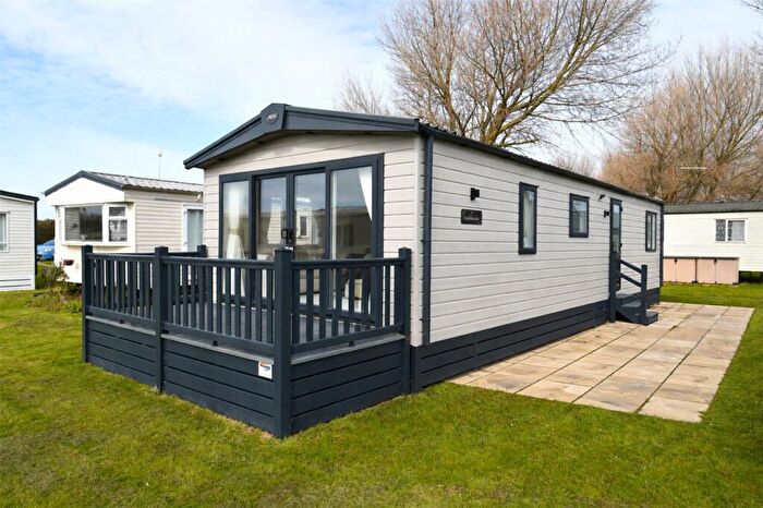 2 Bedroom Bungalow For Sale In Park Lane Holiday Homes, Park Lane, Meols, CH47