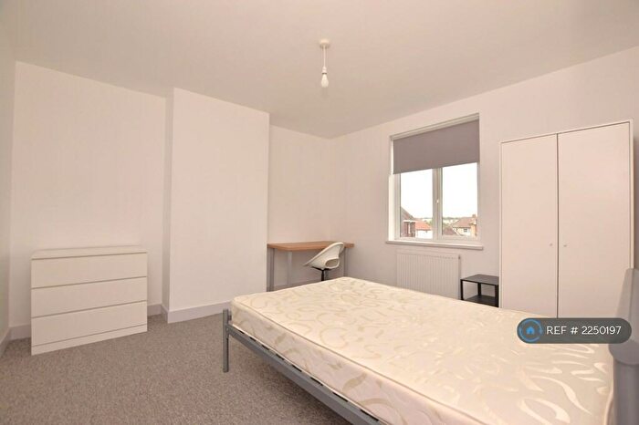 4 Bedroom Semi-Detached House To Rent In Northville Road, Bristol, BS7