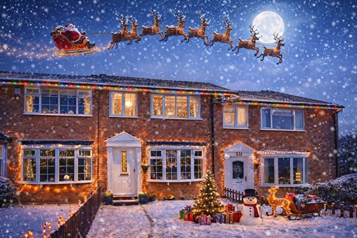 3 Bedroom Terraced House For Sale In Woodlea Grove, Yeadon, Leeds, LS19