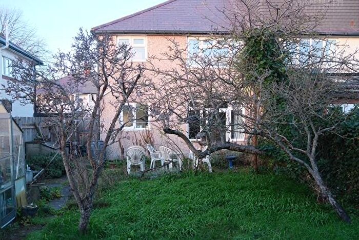 3 Bedroom Semi-Detached House For Sale In Ashton Drive, CH48