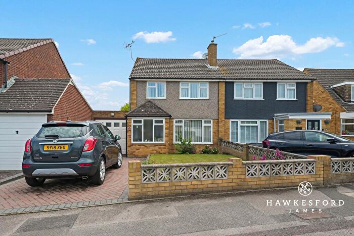 3 Bedroom Semi Detached House For Sale In Adelaide Drive, Sittingbourne, ME10