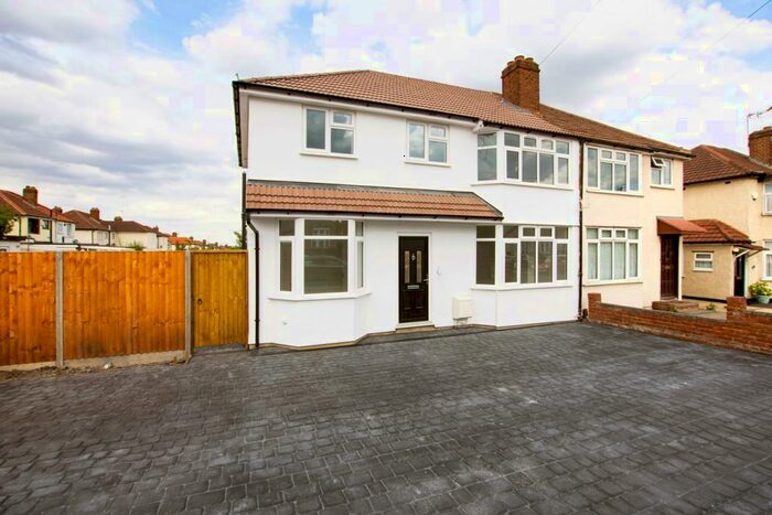 4 Bedroom Semi-Detached House To Rent In Westwood Lane, Welling, DA16