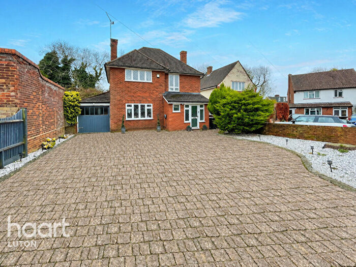 3 Bedroom Detached House For Sale In Honeygate, Luton, LU2