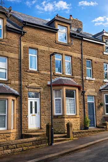 4 Bedroom Block Of Apartments For Sale In Four Flats And Freehold, Grinford House, New Market Street, Buxton, Derbyshire, SK17