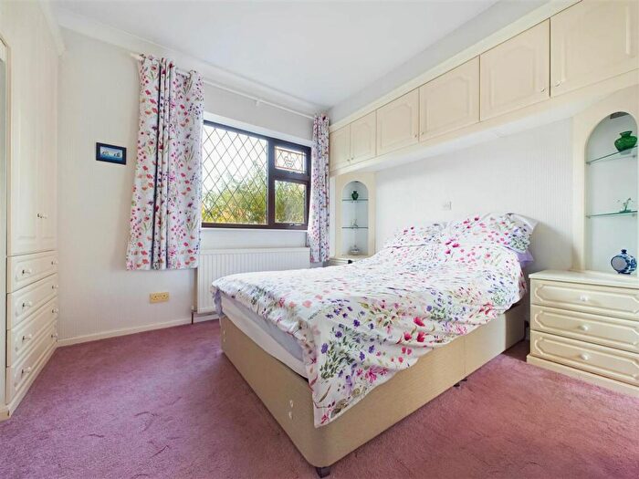 4 Bedroom Bungalow For Sale In Chestnut Avenue, Mapperley, Nottingham, NG3