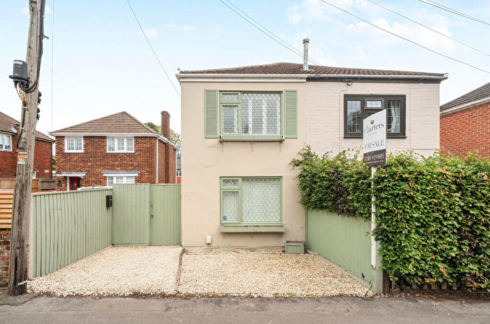 2 Bedroom Semi-Detached House For Sale In Middle Road, Sholing, Southampton, Hampshire, SO19