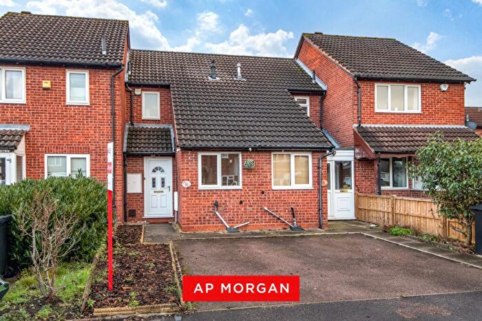 1 Bedroom Terraced House For Sale In Mayfield Close, Catshill, Bromsgrove, Worcestershire, B61