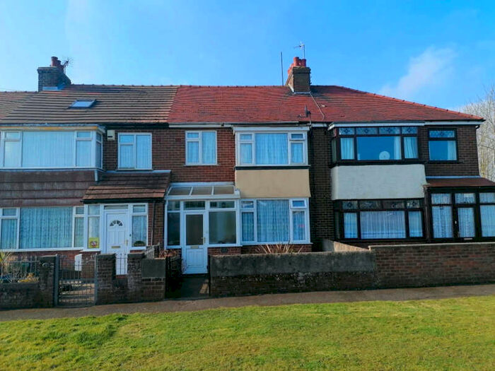 3 Bedroom Terraced House For Sale In High Street, Bempton, YO15