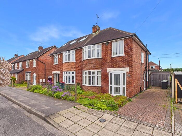 3 Bedroom Semi Detached House For Sale In Crofton Road, Attenborough, Nottingham, Nottinghamshire, NG9