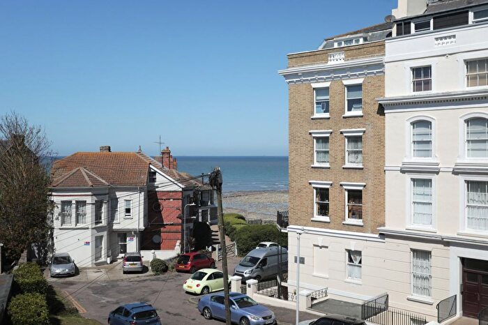 2 Bedroom Flat For Sale In Canterbury Road, Margate, Kent, CT9 - Photo 2