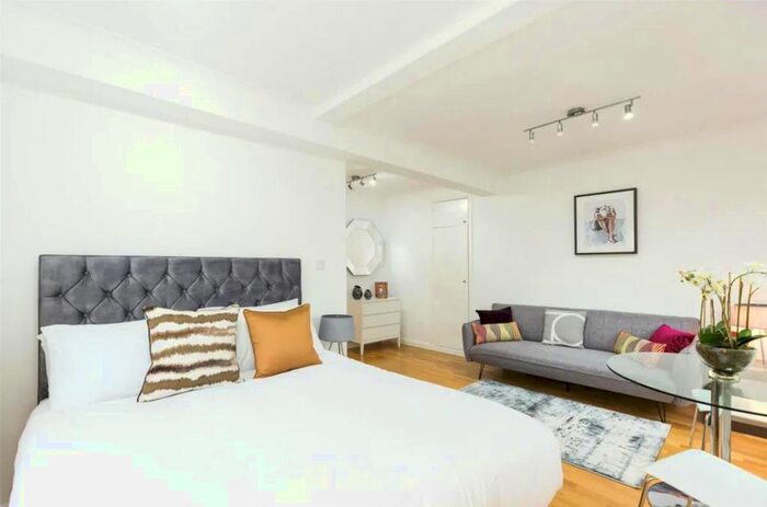 Studio To Rent In - Euston Road, London, NW1