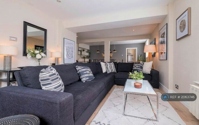 4 Bedroom End Of Terrace House To Rent In Hampton Street, Brighton, BN1