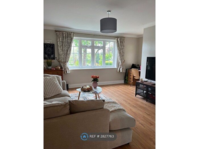 1 Bedroom Flat To Rent In Rye Street, Bishop's Stortford, CM23