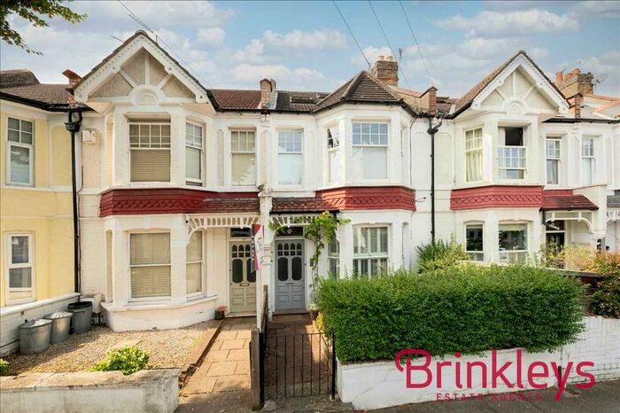 2 Bedroom Flat To Rent In Astonville Street, London, SW18