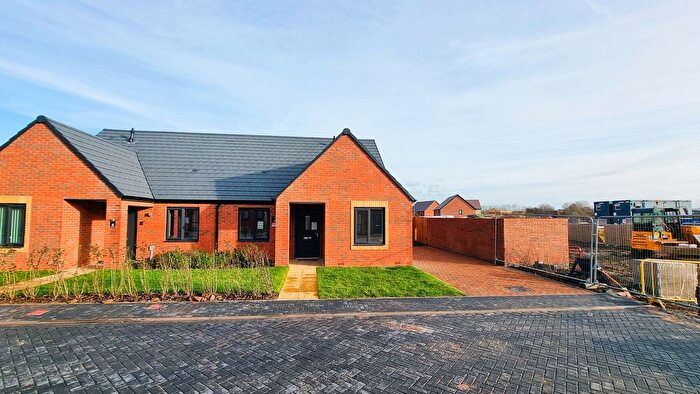 2 Bedroom Bungalow To Rent In Darling Lane, Leicester, LE4