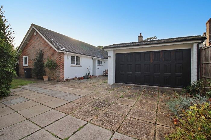 2 Bedroom Detached Bungalow For Sale In Woodbury Avenue, Langstone, PO9