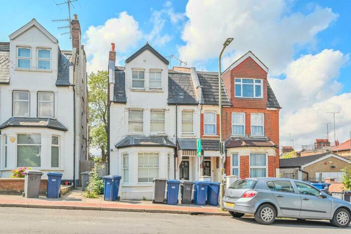 2 Bedroom Flat To Rent In Eversleigh Road, Finchley, London, N3