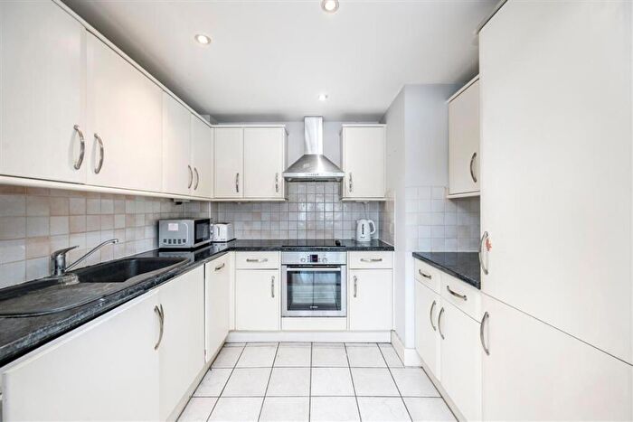 1 Bedroom Flat For Sale In Gunter Grove, London, SW10