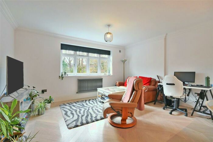 2 Bedroom Flat To Rent In Chatsworth Road, Willesden Green, NW2