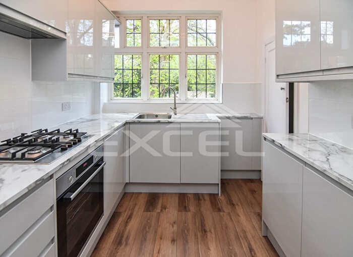2 Bedroom Apartment To Rent In Ellerton Lodge, East End Road, Finchley Central, N3