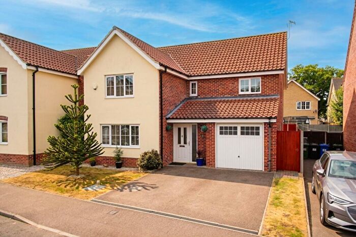 4 Bedroom Detached House For Sale In Tubby Walk, Lowestoft, NR32