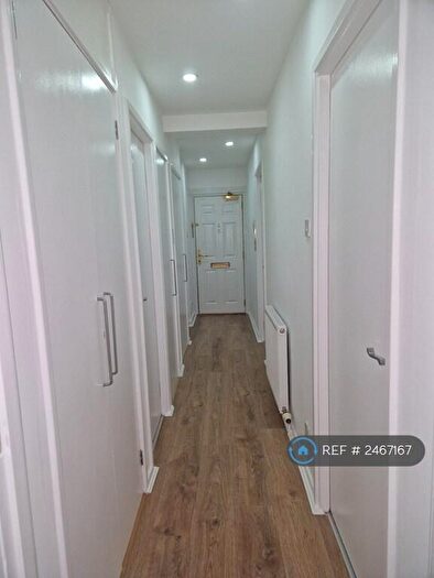 2 Bedroom Flat To Rent In Britannia Way, Renfrew, PA4