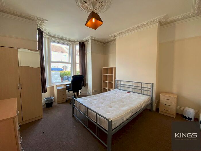 5 Bedroom Terraced House To Rent In Francis Avenue, Southsea PO4