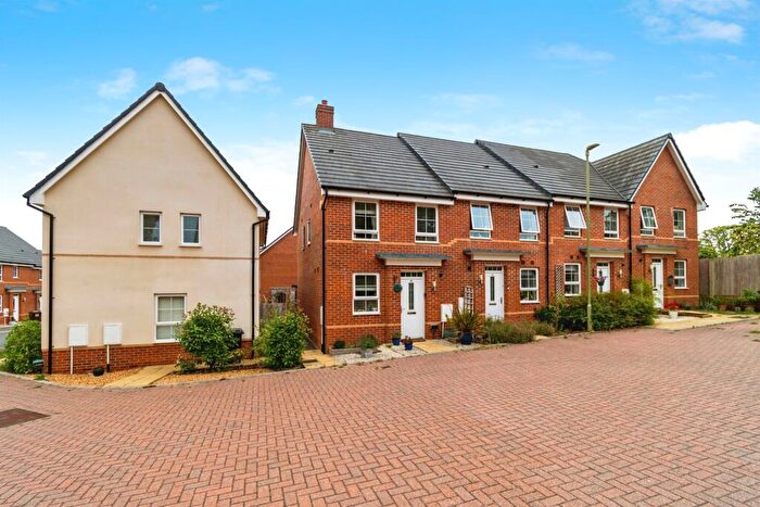 2 Bedroom End Of Terrace House For Sale In Doris Bunting Road, Ampfield, Romsey, SO51
