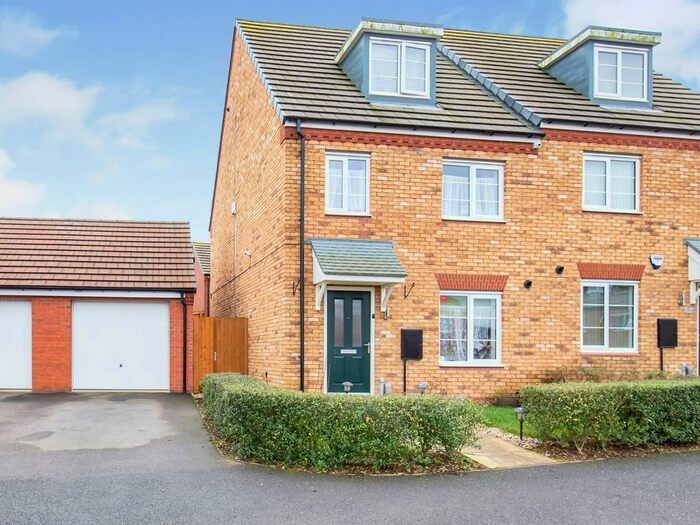 3 Bedroom Semi-Detached House To Rent In Catterick Way, Hamilton, Leicester, LE5
