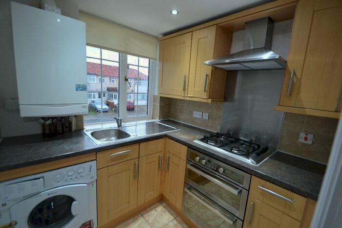 2 Bedroom Maisonette To Rent In Reynolds Drive, Edgware, HA8